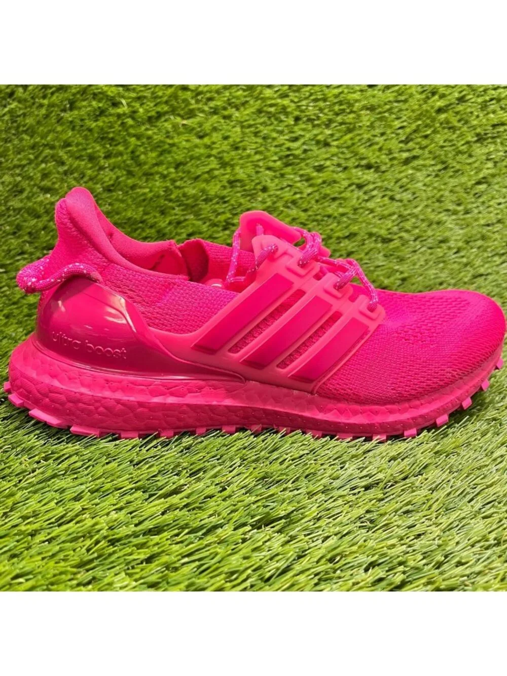 Adidas UltraBoost OG x Ivy Heart Mens Size 6.5 Solar Pink Running Shoes Sneakers